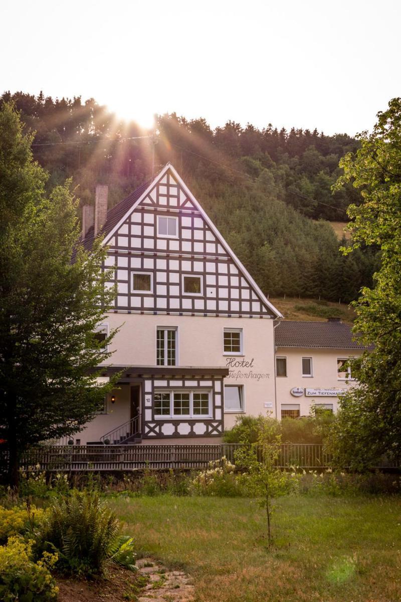 Hotel Tiefenhagen Sauerland Lennestadt Bagian luar foto
